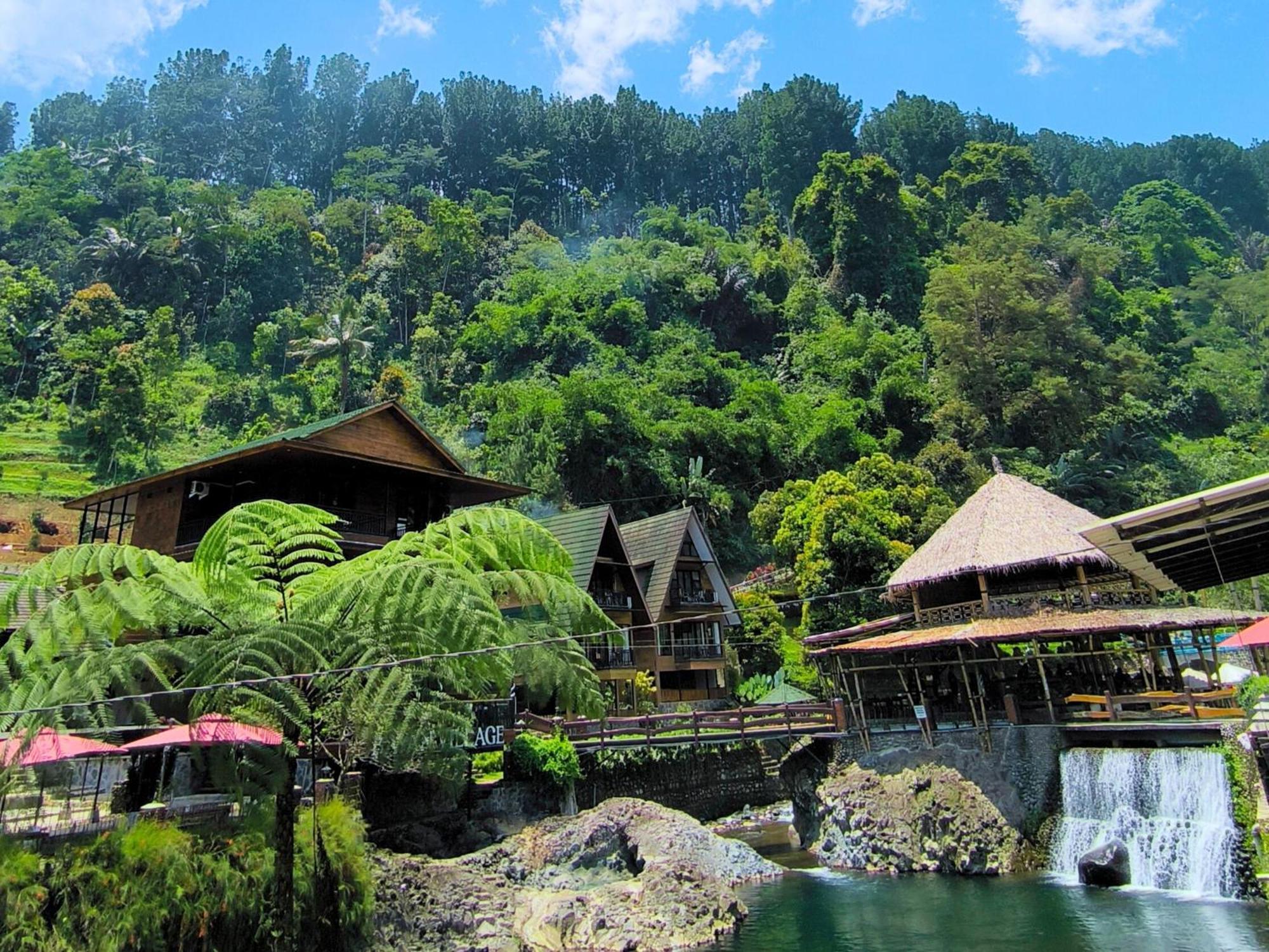 Bayan Village Baturraden Exterior photo