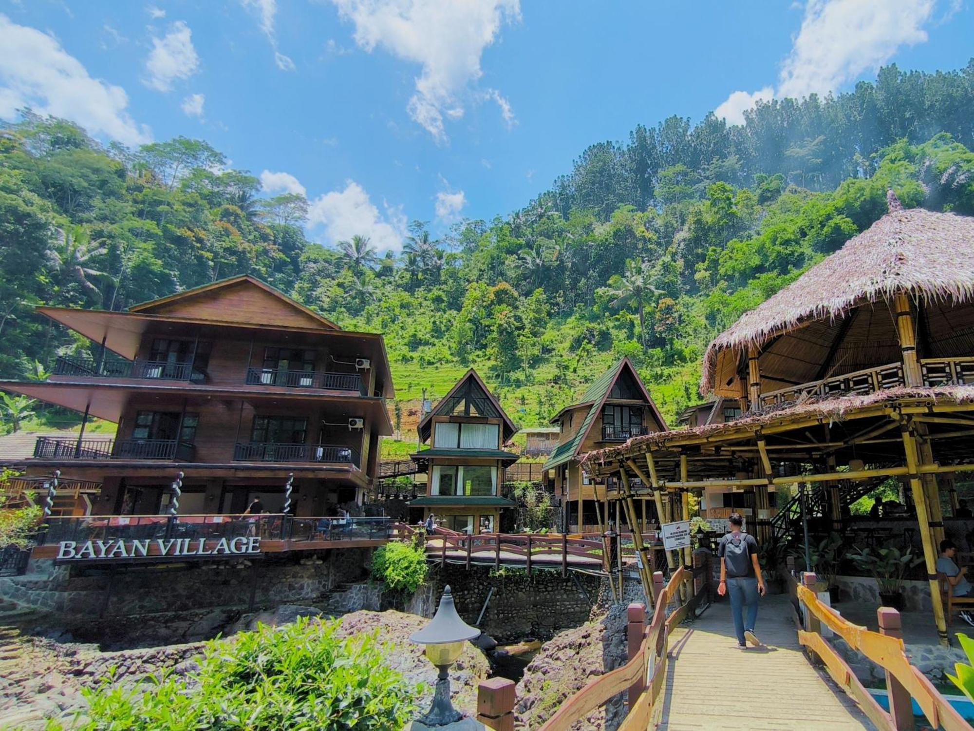 Bayan Village Baturraden Exterior photo